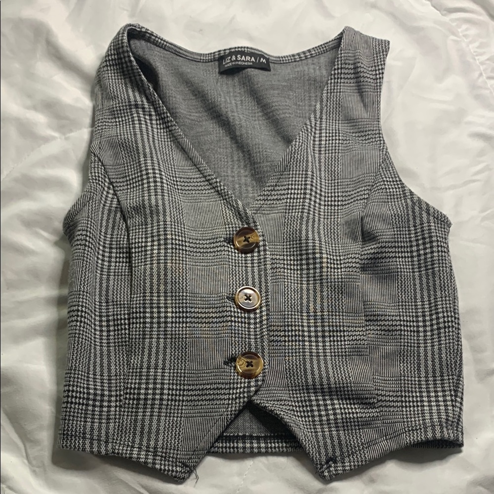 Cropped Gray Plaid Buttoned Vest